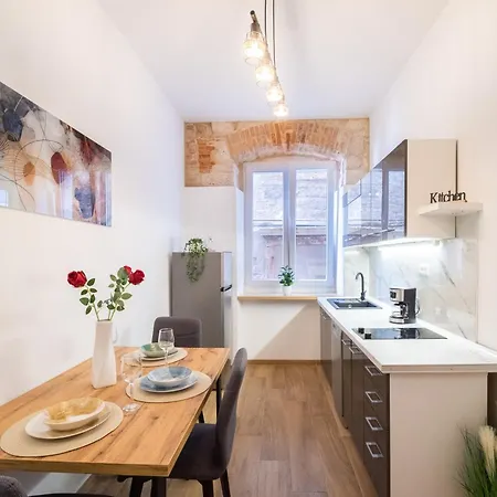 Riva Star Apartamento Vis